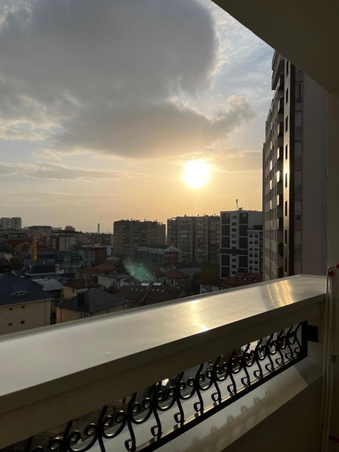 Central Luxury Apartment Pristina Extérieur photo